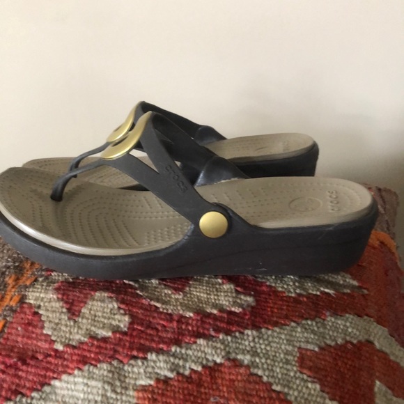 Croc Flips - Picture 2 of 3